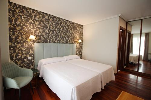 Hostería de Adarzo auto check