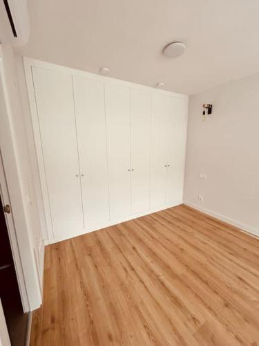 Loft 007 con jardin, piscina, garaje y Netflix