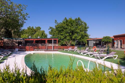 O Acivro Aloxamentos Rurais