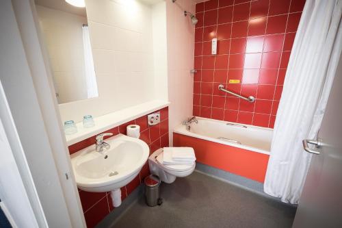 Travelodge Limerick Castletroy Hotel