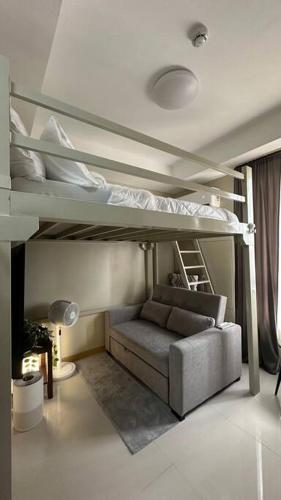Modern and Cozy Loft Bed Suite