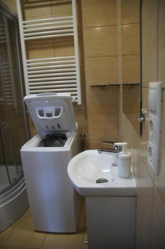 Sunny Home Apartment Ház