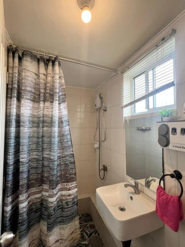 Lan’z cozy 2 bedroom 8 spatial maa