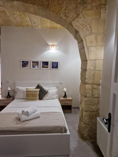 12 -16 , Pacifiku Scicluna