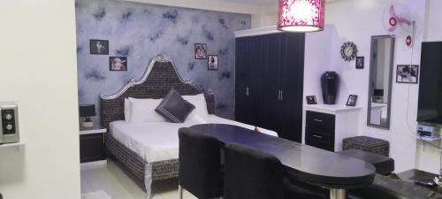 Jack Kandi Grosvenor Square