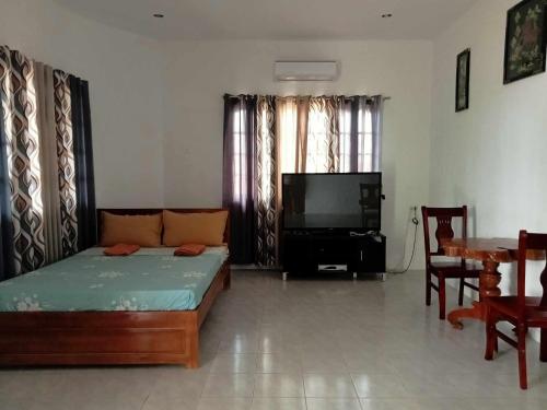 Michael's Apartment 2