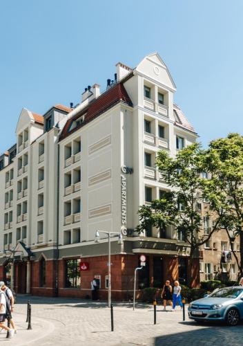 Q19 Apartments