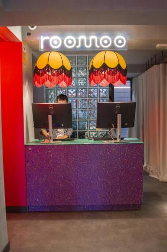 Room00 Valencia Hostel