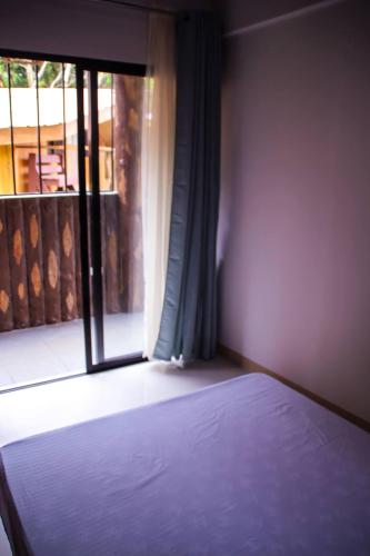 Camote's Lake Retreat