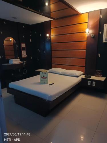 Harts Hotel