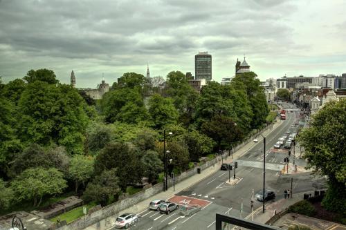 Holiday Inn Cardiff City Centre