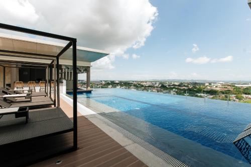 Zuri Hotel