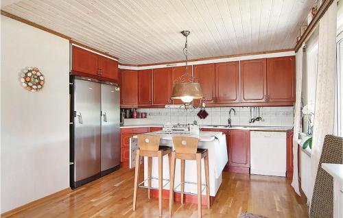 4 Bedroom Lovely Home In Målerås