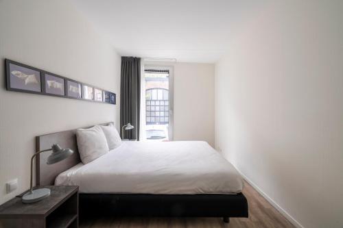 YAYS Amsterdam Prince Island by Numa