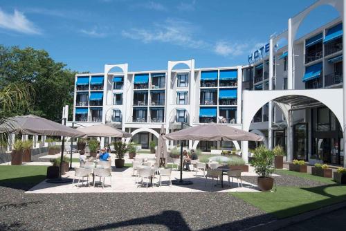 Brit Hotel du Lac
