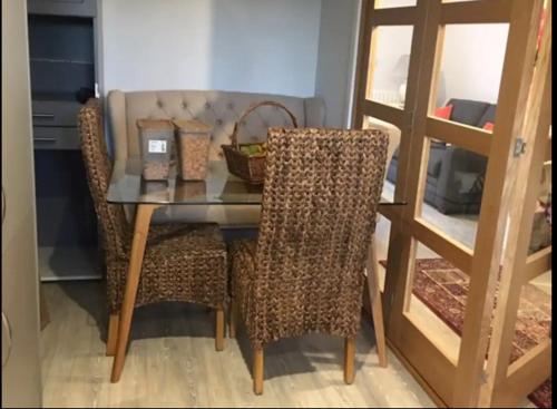 Veen Home near Gatwick