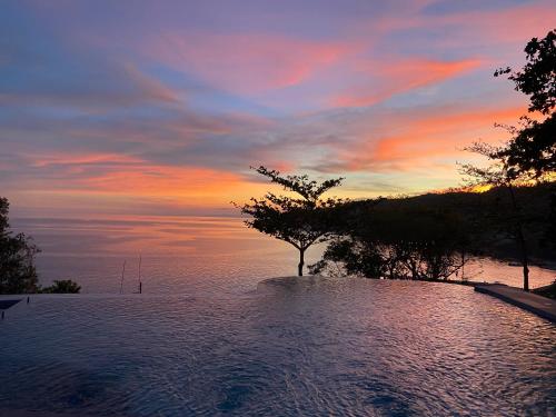 Virly’z Top View Resort