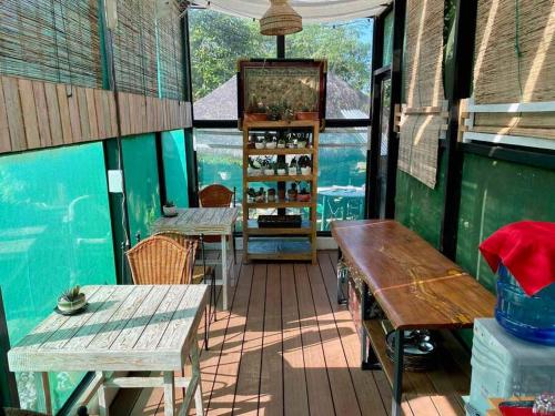 Romantic Suite with Private Bathtub and Mountain View