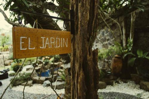 Romantic Suite with Private Bathtub and Mountain View