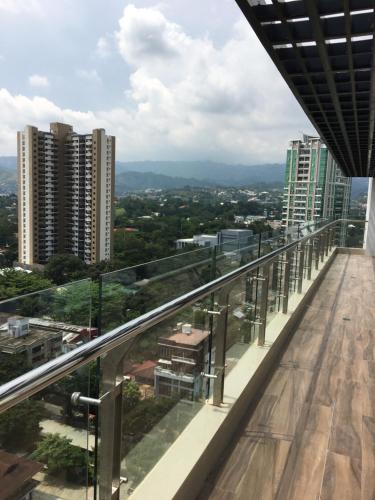BUDGET RENTAL UNIT near Ayala Center Cebu