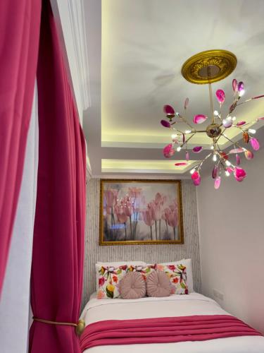 Isabelle Royale Hotel & Suites