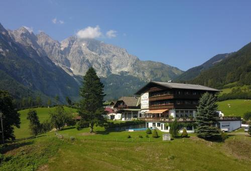 Hotel Pension „Schöne Aussicht“