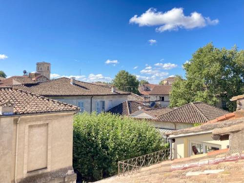 Le Petit Avignon Chambres Et Appartement