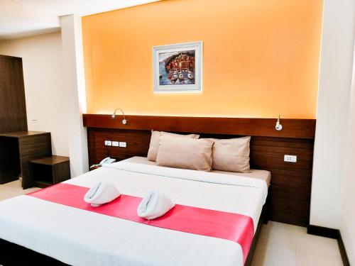 Cres Ebo Mansion Pension Inn and Coffee Shop