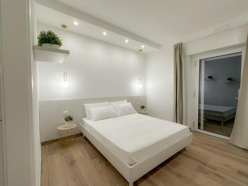 Tenuta57 - NUOVISSIMO B&B - IMMERSO NELLA TRANQUILLITÀ - POCHI MINUTI DAL MARE DI TERRACINA - PRIVATE PARKING - FREE WI-FI