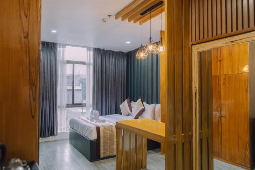 Shine Boutique Hotel