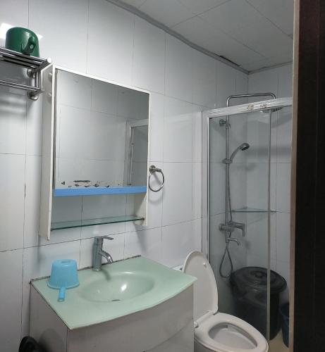 Live at the limited edition 2B-49