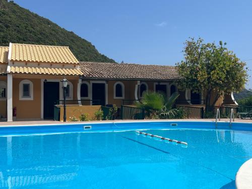 Afrodite's Pool And Studios