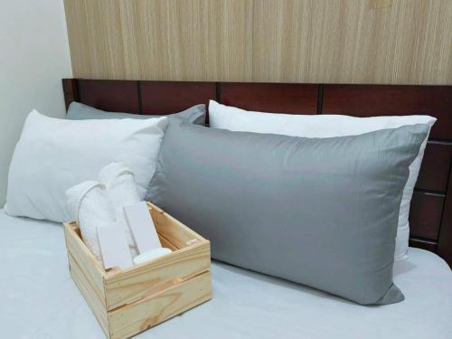 Shore Residences Moa