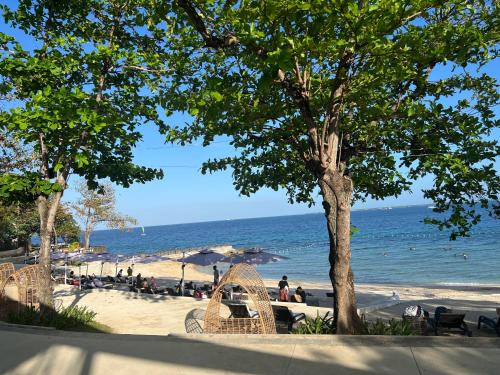 The mactan newtown 1 Bedroom , Beach is P 350 pp