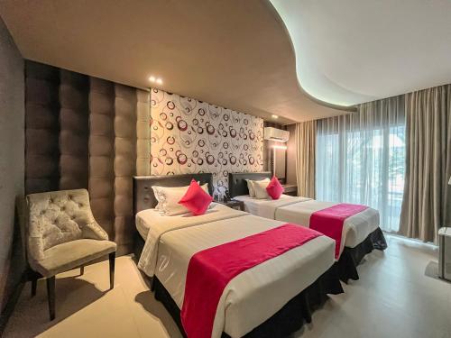 Eloisa Royal Suites