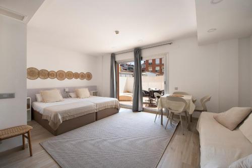 Centric Aparthotel