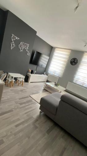 Next2Airport - Appartement House of Lions