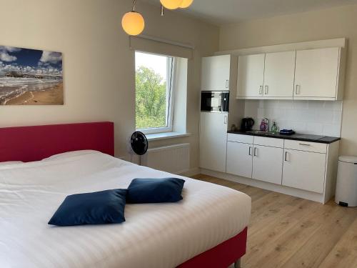 Aristoteles Apartments