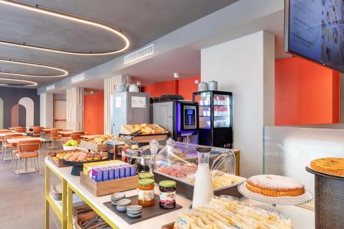 B&B HOTEL Genova City Center