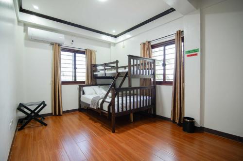 Cleofe's Place, Unique 3BR villa near Tagaytay City