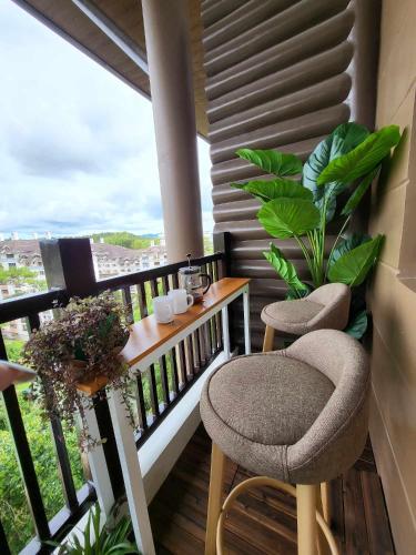 My Cozy Home in Brenthill with Balcony