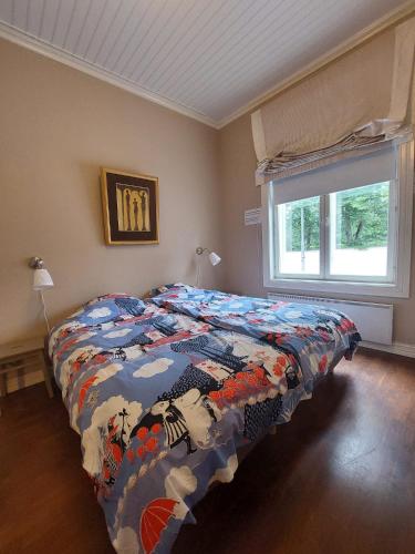 Moderni asunto vanhassa talossa - Modern apartment at the heart of Turku