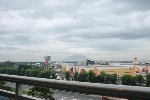 Le Monaco Suites - Azure North Pampanga