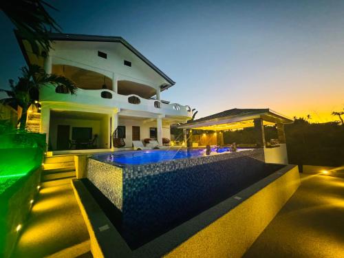 Casa Blanca Puerto Galera