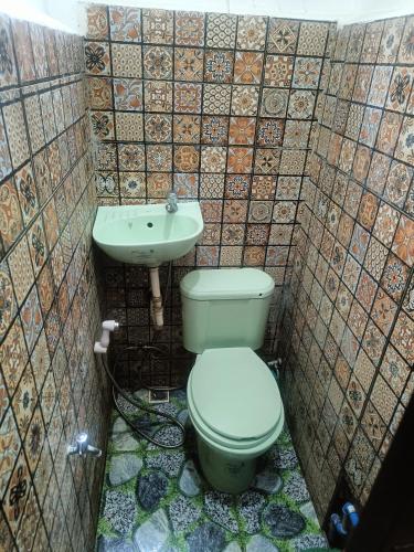 SEVENNE INN TRANSIENT House