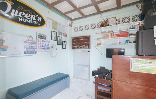 Queens Hometel by Oyo Rooms