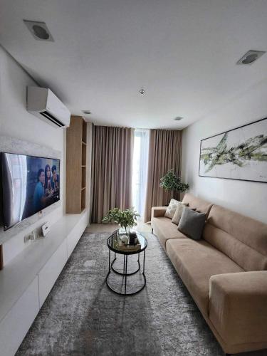 Unit 301 at One Pontefino