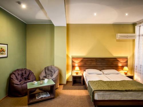 Jam Hotel