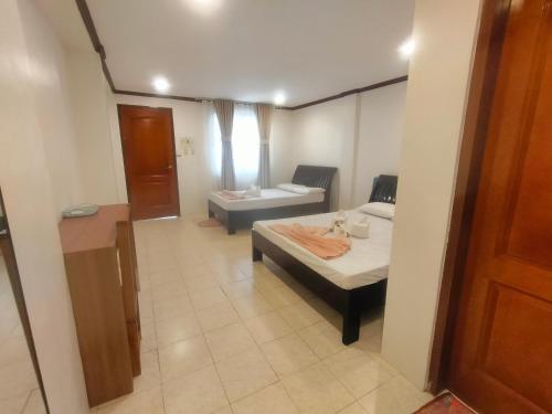 D' Elmer's Resort and Convention Hotel