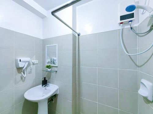 1BR Condotel Ridgewood Towers Taguig City #RW03